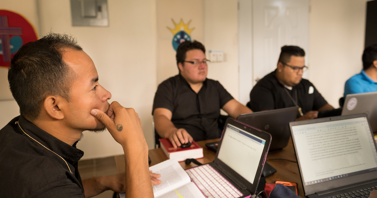Read more about the article 300+ Pastors and Seminarians Receive Good News