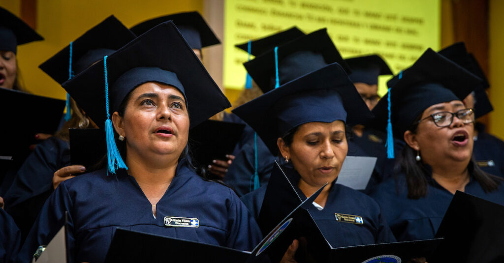 Deaconess Grads_Guateamala